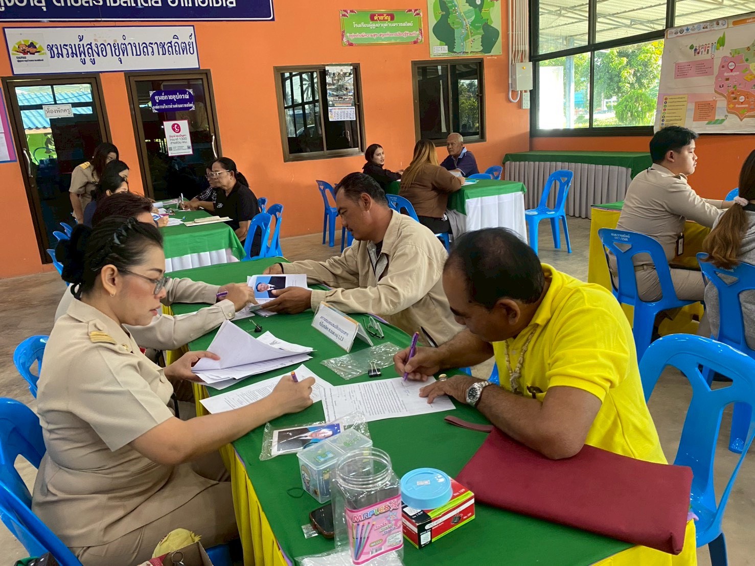 🎯บรรยากาศรับสมัครรับเลือกตั้ง สมาชิกสภาองค์การบริหารส่วนตำบลและนายกองค์การบริหารส่วนตำบลราชสถิตย์